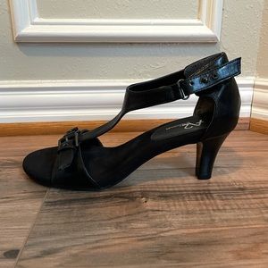 A2 by Aerosoles Women’s US 8.5M Black Heels w Small Buckle | Women’s Shoes
